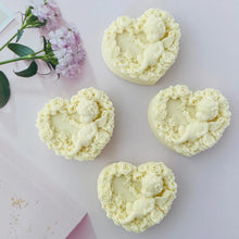 Load image into Gallery viewer, Silk Purity aloe, green tea, Citrus  soap made in Australia