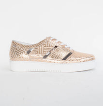 Load image into Gallery viewer, Minx WHISPER GOLD
METALLIC sneakers