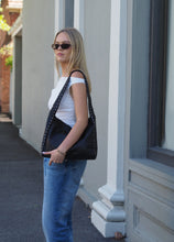 Load image into Gallery viewer, Cadelle leather Blondie Hobo black