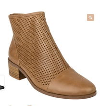 Load image into Gallery viewer, Gwen boots tan