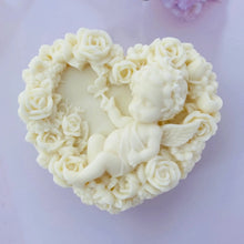 Load image into Gallery viewer, Silk Purity aloe, green tea, Citrus  soap made in Australia