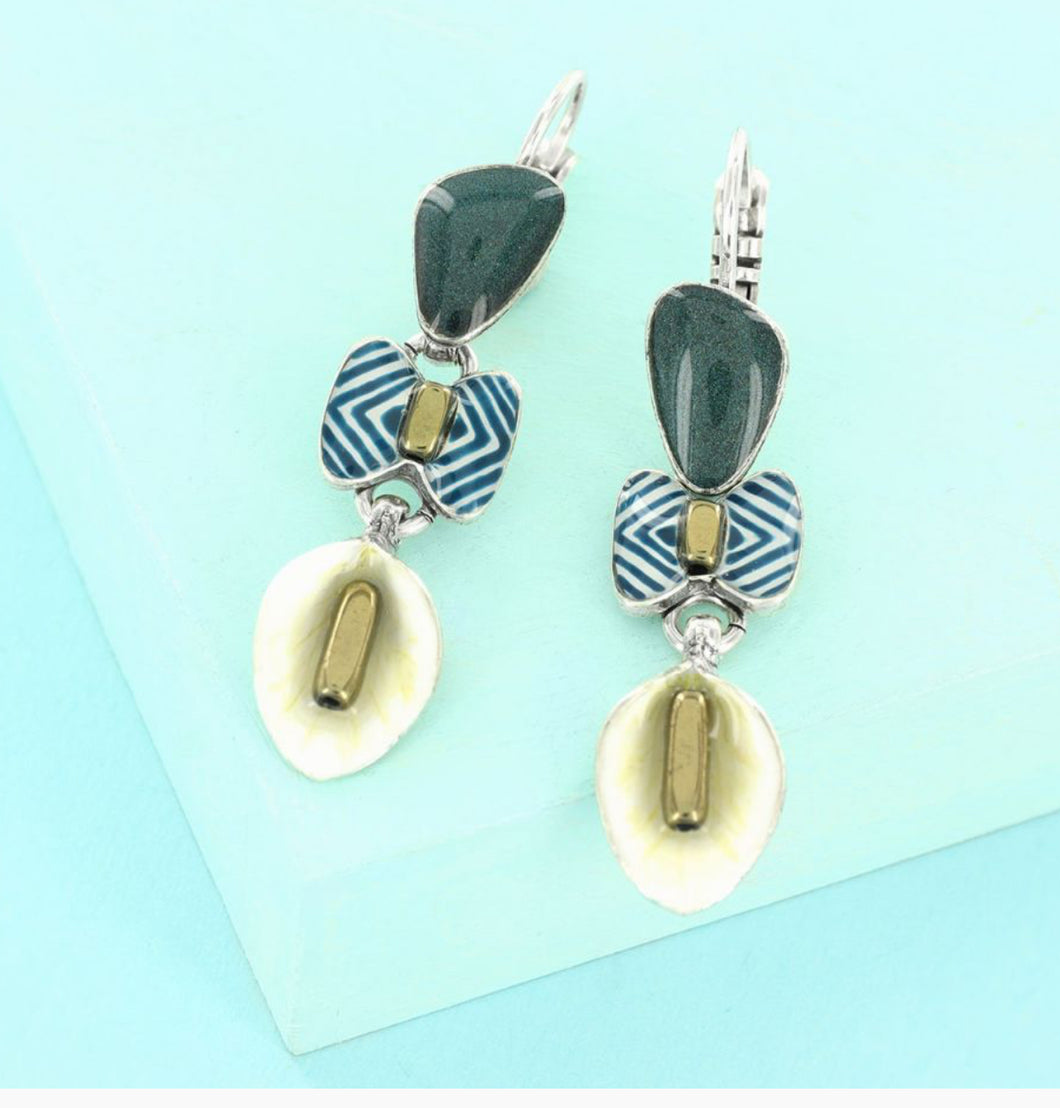 TARATATA - LEVER BACK EARRINGS
FANTAISIE EPHÉMÈRE