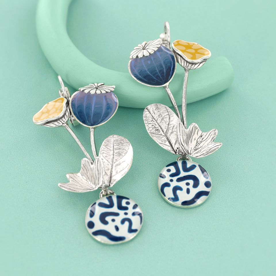 TARATATA - LEVER BACK EARRINGS FANTAISIE
OPIUM