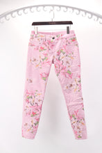 Load image into Gallery viewer, Onado reversible jeans pink flower
