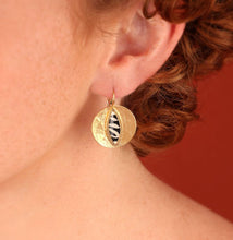 Load image into Gallery viewer, TARATATA - LEVER BACK EARRINGS FANTAISIE
ZEBRA
