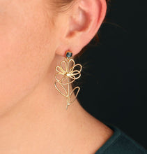 Load image into Gallery viewer, TARATATA - STUD EARRINGS FANTAISIE
ESQUISSE
