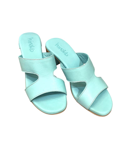 Hinako devinport baby blue slides