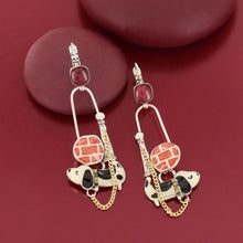 Load image into Gallery viewer, TARATATA - LEVER BACK EARRINGS
FANTAISIE
PAS BOUGER !
