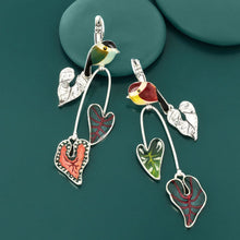 Load image into Gallery viewer, TARATATA - LEVER BACK EARRINGS FANTAISIE
FABULEUSE
