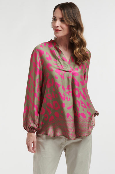 Urban Luxury | Leopard & Hearts Shirt - Military/Pink