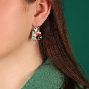 TARATATA - LEVER BACK EARRINGS
FANTAISIE
CHAPARDEUSE