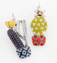 Load image into Gallery viewer, TARATATA - LEVER BACK EARRINGS
FANTAISIE
CACTUS
