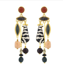 Load image into Gallery viewer, TARATATA - STUD EARRINGS FANTAISIE
ZEBRA
