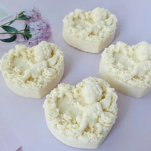 Load image into Gallery viewer, Silk Purity aloe, green tea, Citrus  soap made in Australia
