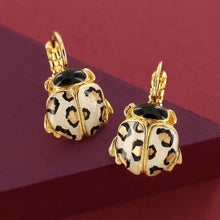 Load image into Gallery viewer, TARATATA - LEVER BACK EARRINGS
FANTAISIE
COX
