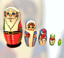 Load image into Gallery viewer, Santa nesting doll 11cm 5piece

