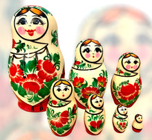Load image into Gallery viewer, Babushka doll Kirov Traditional 7 set
