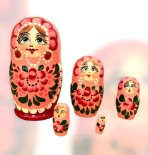 Load image into Gallery viewer, Babushka doll Floral Artistic 5 set
