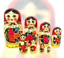 Load image into Gallery viewer, Babushka doll Semenov Traditional 8 -set
