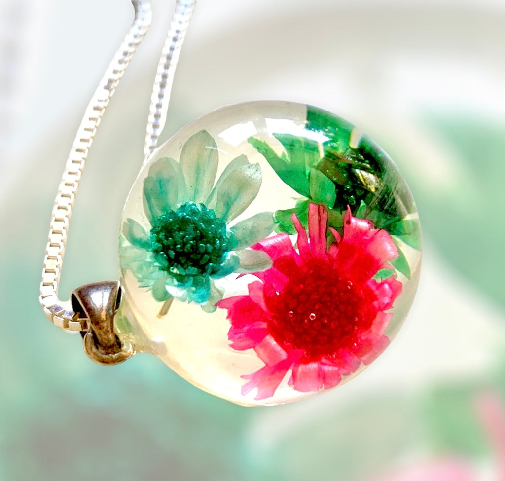 Resin sterling silver necklace multicolour  daisy small