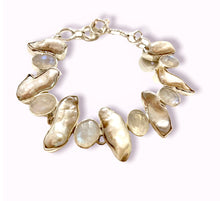 Load image into Gallery viewer, Stone sterling silver bracelet moonstone/fresh water pearl
