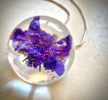 Load image into Gallery viewer, Resin sterling silver necklace Iris
