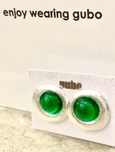 Load image into Gallery viewer, Gubo hand blown glass earrings emerald green/silver
