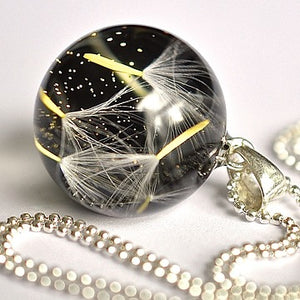 Resin sterling silver necklace with dandelion black/gold