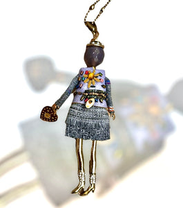 French doll necklace groovy sequence