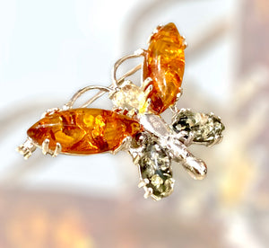 Amber Butterfly broche 2 x 3cm